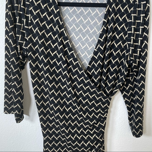 Connected Apparel Wrap Dress - Picture 5 of 10